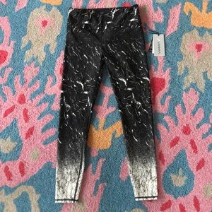 BRAND New Vimmia Ombré Core Legging